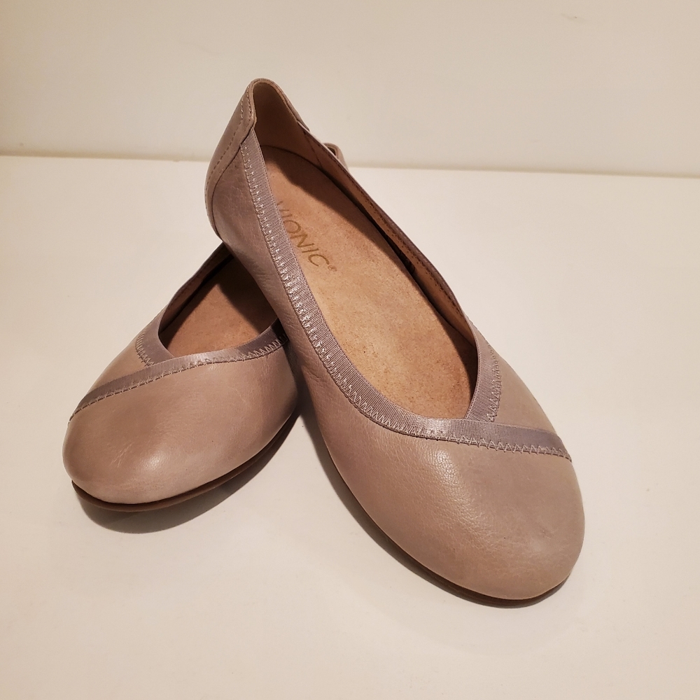 Vionic Flat Shoes Women's Size 5 - Picture 10 of 12